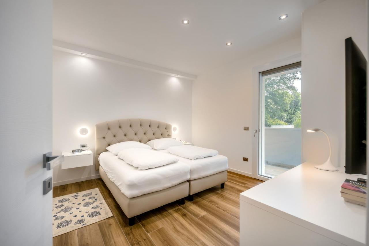 Ferrari Apartments Ponente Caorle Eksteriør bilde