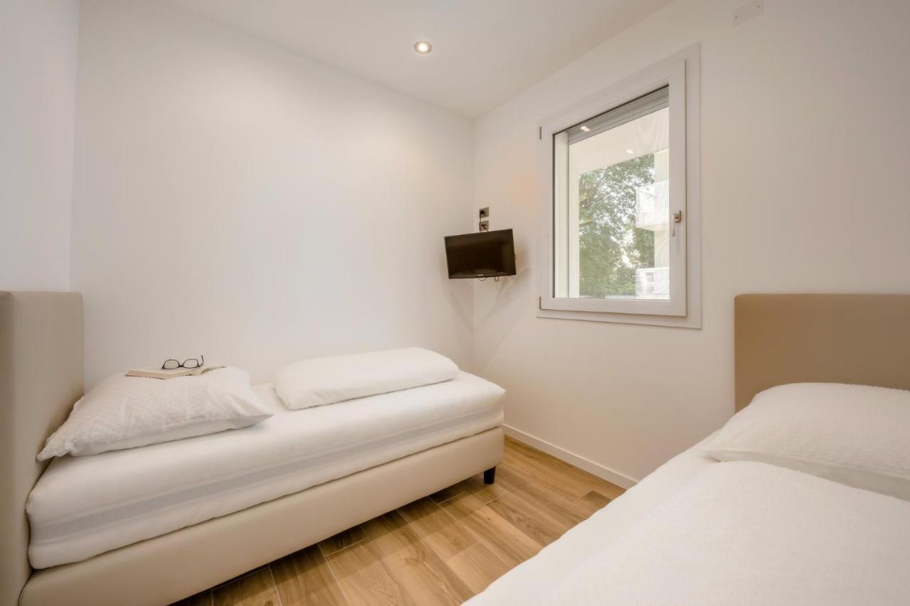 Ferrari Apartments Ponente Caorle Eksteriør bilde